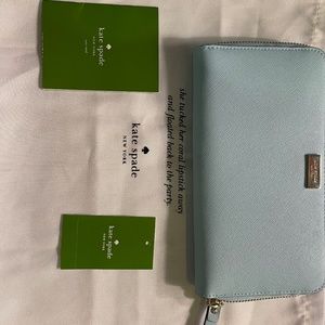KATE SPADE - NEWBURY LANE WALLET. NEW WITH TAGS.
